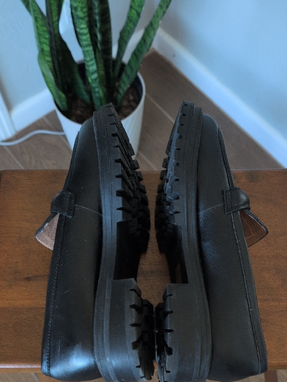 Madewell Black Leather Lug-Sole Penny Loafers - Picture 8 of 9